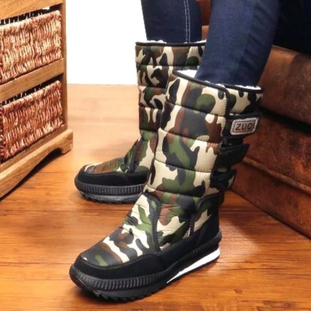 Camo Winter Boots  Size 8